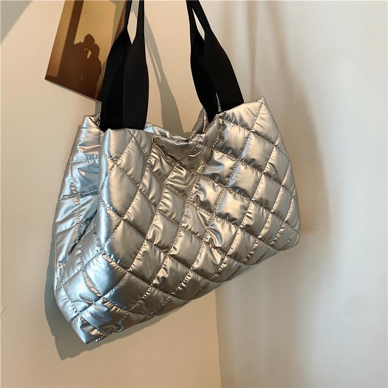 

Жіноча мода 2024: Повсякденна однотонна ромбоподібна сумочка та сумка-тоут для поїздок срібний
