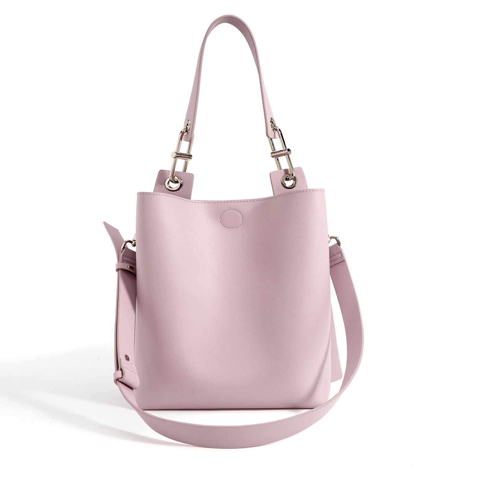 

Niche cowhide shoulder bag women s 2025 new large bag versatile texture commuter tote bag large capacity messenger bag