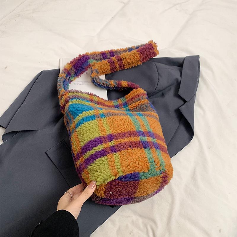 New Autumn and Winter Lamb Velvet Shoulder Bag Bucket Bag Large Capacity Commuting Crossbody Retro Ethnic Style Mao Tote Bag