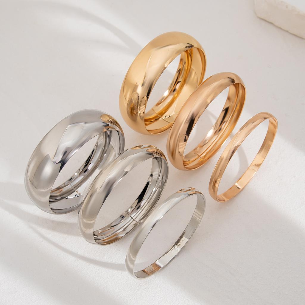 Elegantes geometrisches Twist-Metallarmband-Set