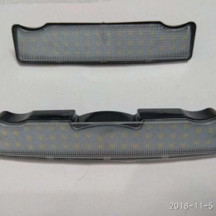 

BMW 5 Series F10/F18 520-528 LED Roof & Reading Light Assembly. F10 F18 белый