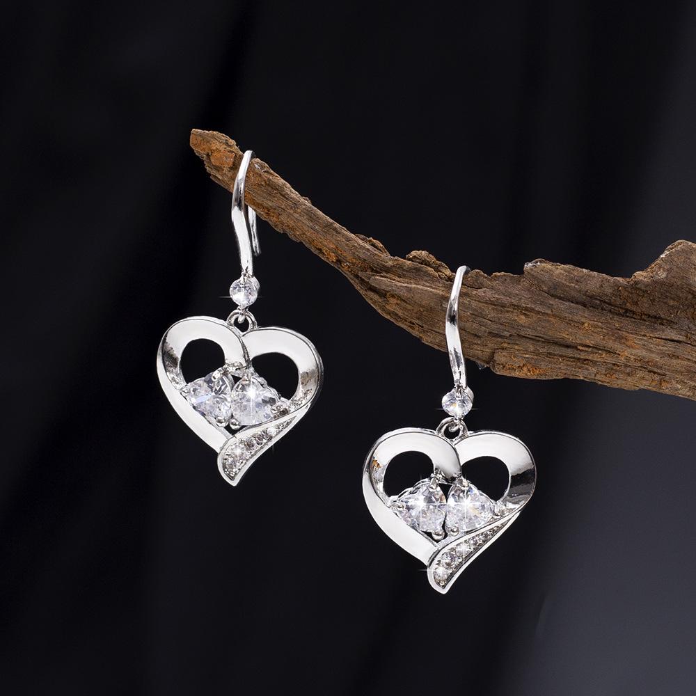 French Minimalist Heart-Shaped Cubic Zirconia Metal Earrings - Light Luxury Christmas Gift for Women