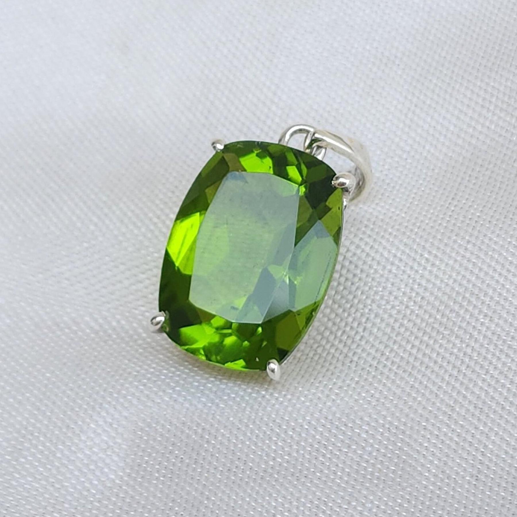 

Cushion Cut August Birthstone Peridot Quartz 925 Sterling Silver Pendant Jewelry, Yellow Gold, Rose Gold Plated Pendant золотий