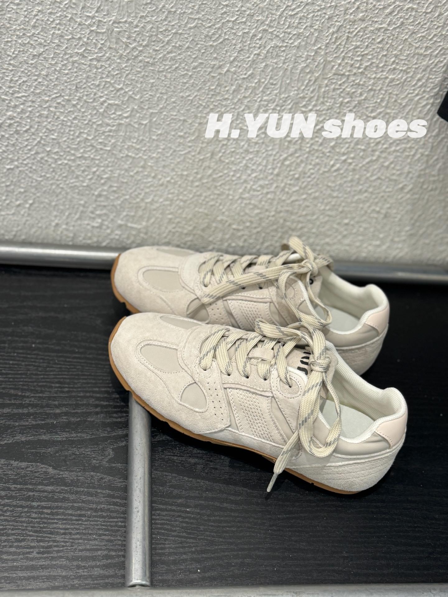 

Spring and summer new niche design sense leather flat bottom super soft lightweight sports and leisure women s shoes 35 бежевый