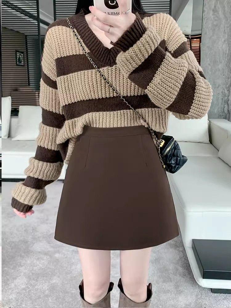 2025 Autumn/Winter Woolen High-Waisted A-Line Mini Skirt - Korean Style, Slimming, Versatile, College Chic, Anti-Exposure.