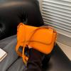 Fashion Retro Commuter Shoulder Bag Women'S Winter Versatile Underarm Small Square Bag