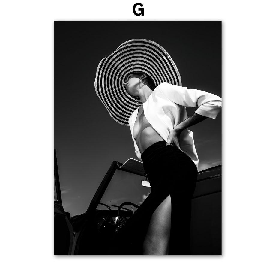 Chapeau de voiture rouge pour fille, Photo en noir et blanc, affiches et imprimés nordiques, toile d'art murale, peinture, images murales pour salon, décor de Club