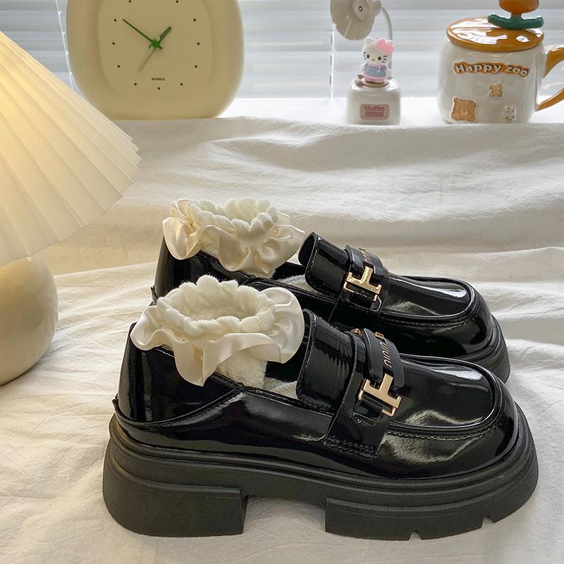 Thick-soled Black Uniform Year Retro Thick Heel 2025 Wind Small Leather Shoes Women's New Spring and Autumn Single Shoes