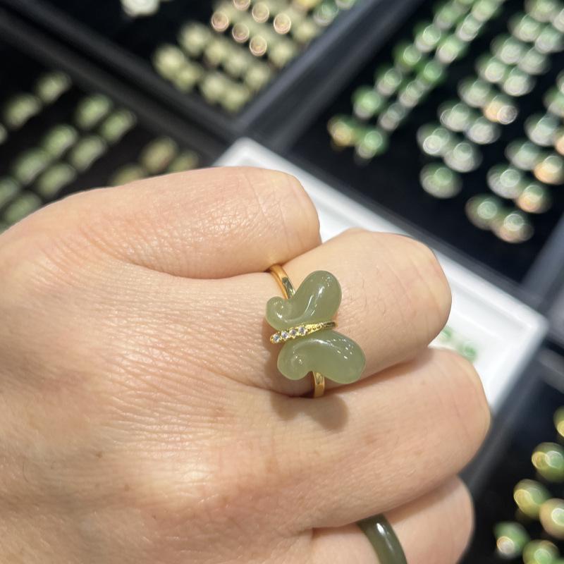 Hetian Jade Schmetterlingsring: 925er Sterlingsilber, Eingelegtes Jadeit, Vielseitiges Damengeschenk.