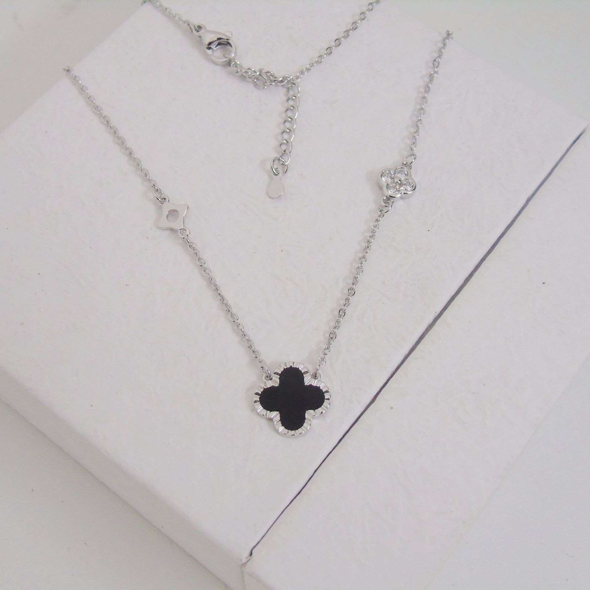 Four-leaf Clover Necklace Accessible Luxury Design Clavicle Chain Birthday and Valentine s Day Gift for Girlfriend
