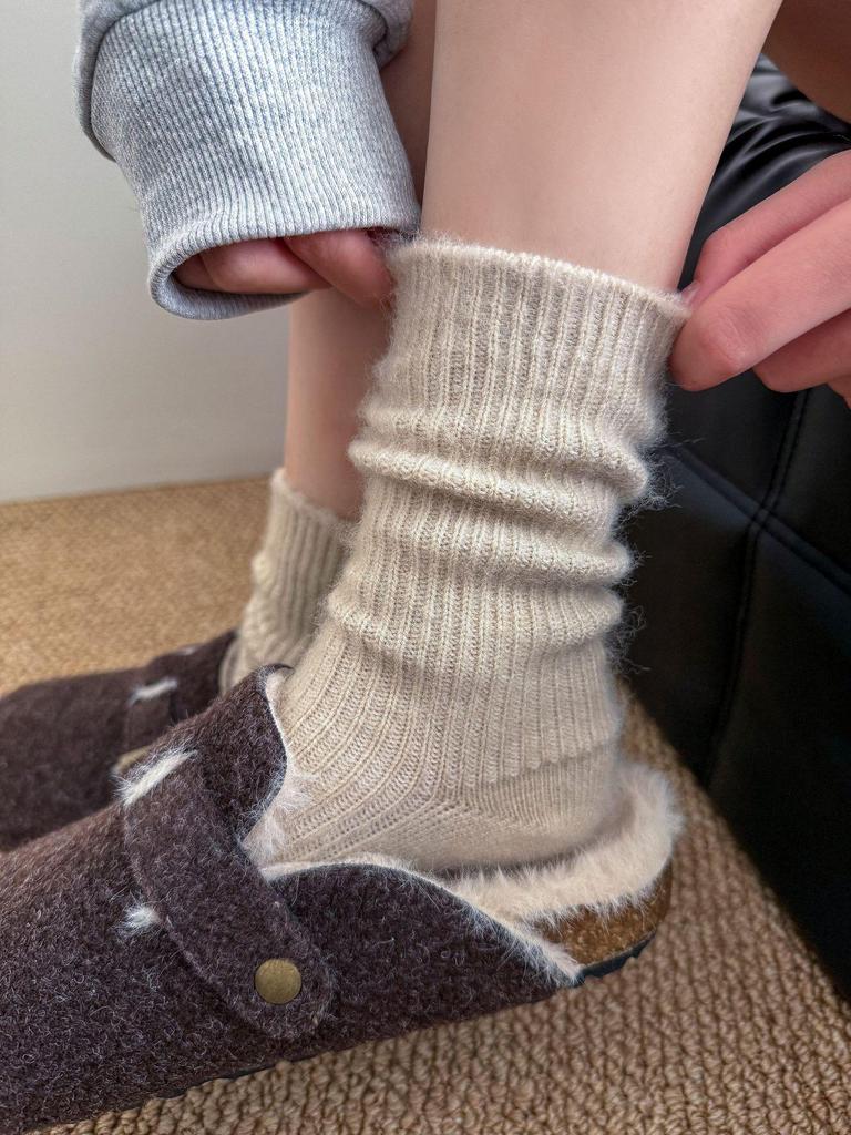 Dame Ull Mellomlange Sokker: Koselig, tykk kasjmir for høst og vinter