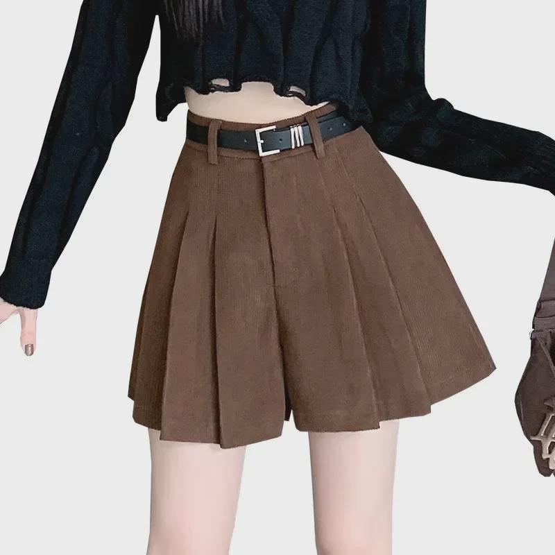 Women's High-Waist Corduroy Pleated Shorts - 2024 Spring Collection, Slimming Wide-Leg Casual Booty Shorts for Petite.