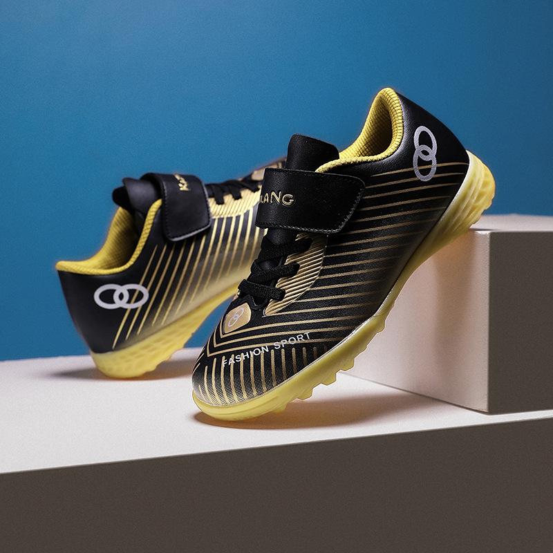 New Korean version leather medium and older children's football shoes boys and girls soft sports training shoes children's football shoes