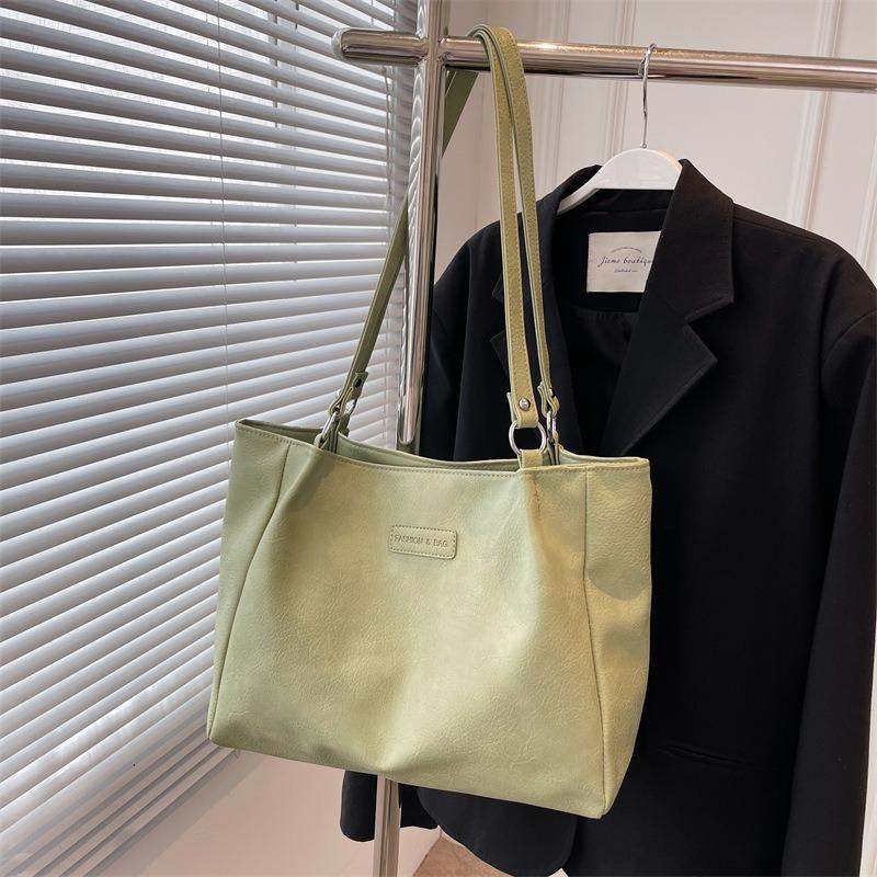 Casual large-capacity bag women's summer new fashion versatile shoulder bag class commuter tote bag