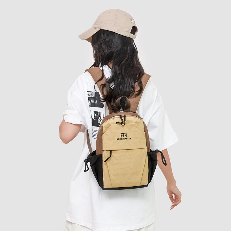Lightweight Backpack Travel Bag Contrast Color Student Schoolbag