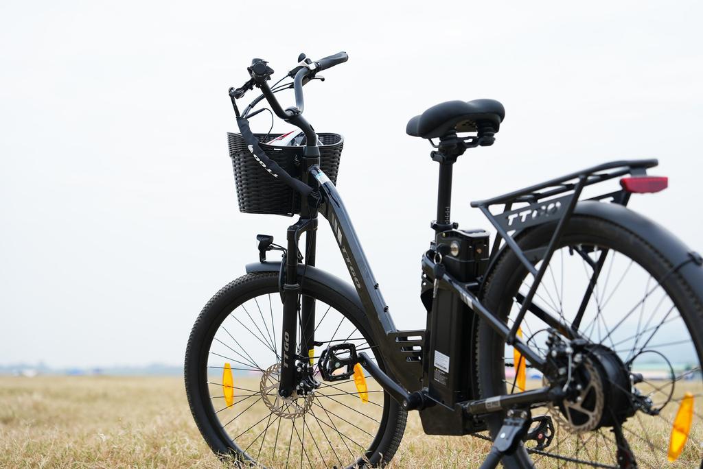 TTGO C2 PRO City Elektrofahrrad, 26-Zoll-Reifen, 250W Motor, 36V18Ah Akku, Geschwindigkeit 25 km/h, Maximale Reichweite 80-120 km, Shimano 7-Gang