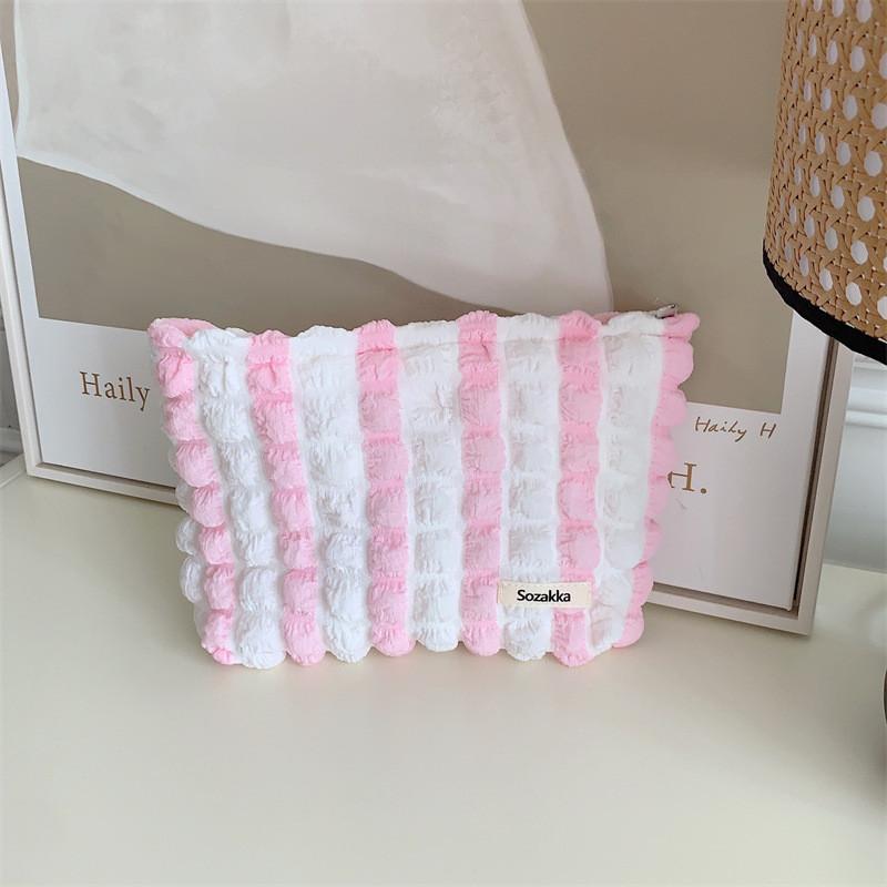 

Trendy Soft-sided Canvas Cosmetic Bag With Bubble Pattern For Everyday Use StyleL