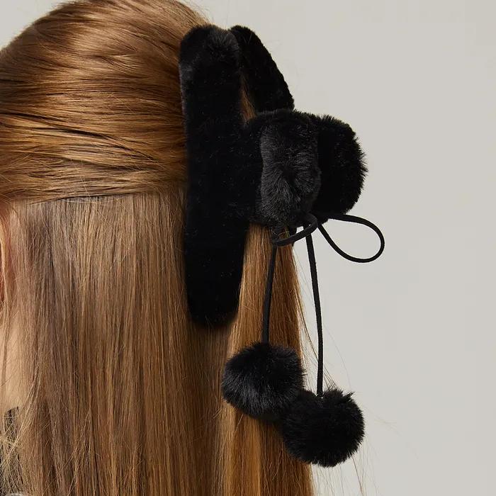 Pom-pom Hair Clip _ Black