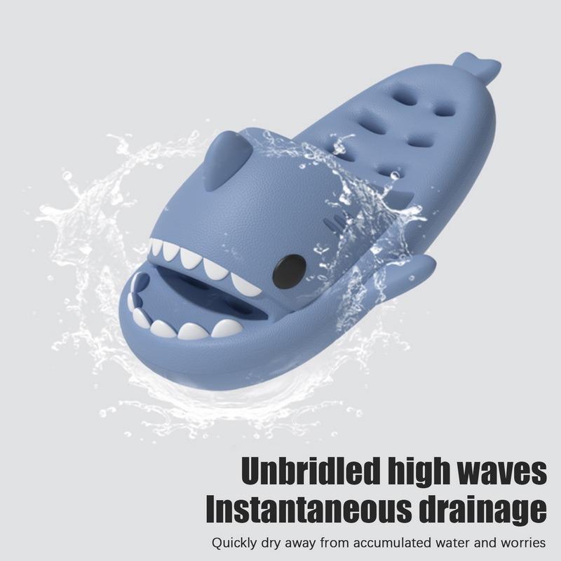 Divat Comwarm üreges cápacsúszdák nőknek Férfiak aranyos rajzfilm otthoni papucsok fürdőpapucsok kültéri szerelmesek strandon vastag alsó papucsok
