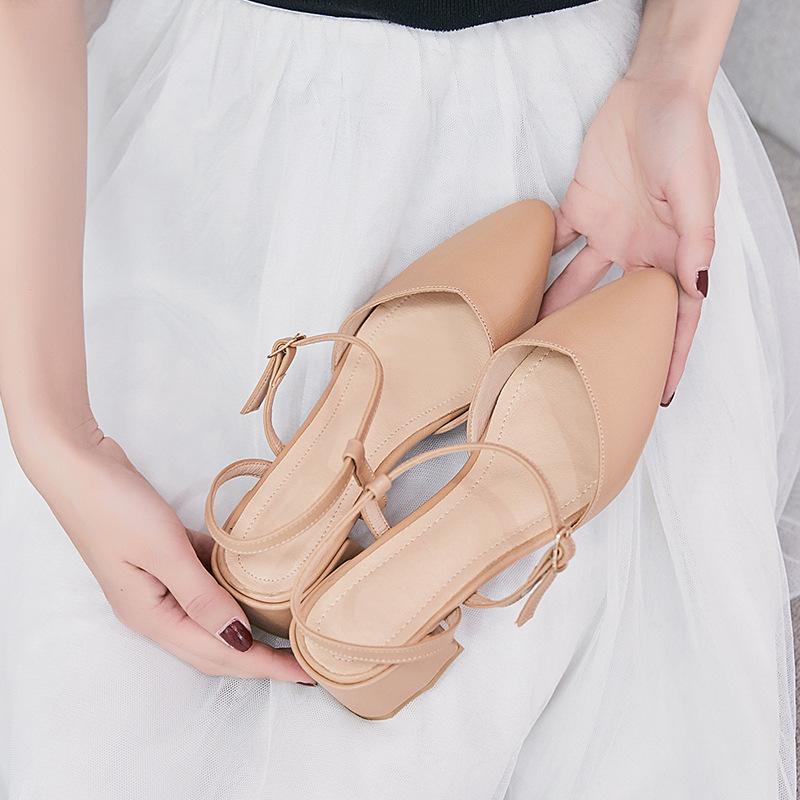 

Мягкая кожа низкий толстый каблук пустая пряжка шлепанцы с острым носом летние новые сандалии женская сумка голова модная офисная обувь 33 коричневый