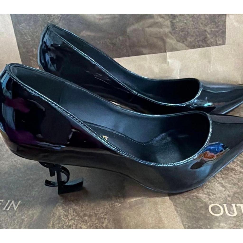 Used SAINT LAURENT-style Saint Laurent Opium pumps, patent leather
