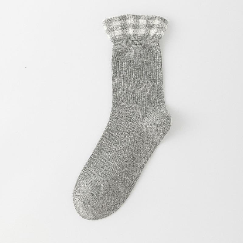 Ladies' Autumn Patchwork Checkered Lace Mid-calf Socks Are Comfortable and Versatile. Cotton Pile Socks