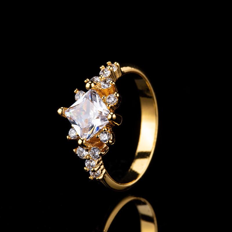 Bague Diamant Carré Incrusté Luxe Léger Tempérament Personnalité Bague de Fiançailles Bague de Queue