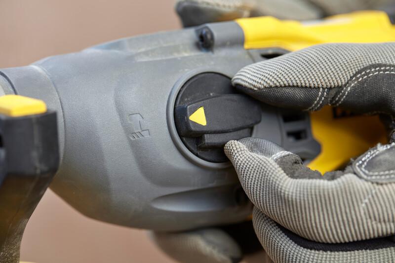 Cordless Rotary Hammer Sds+ V20 18V 2*4.0Ah - S/Sfmch900M2