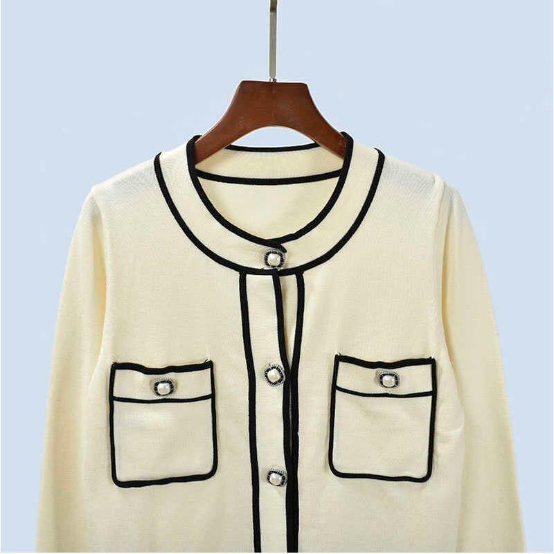 Fall Withdraw from Cupboard New Arrival Edge Collision Classic Style Short Knitting Cardigan Elegant Coat Top