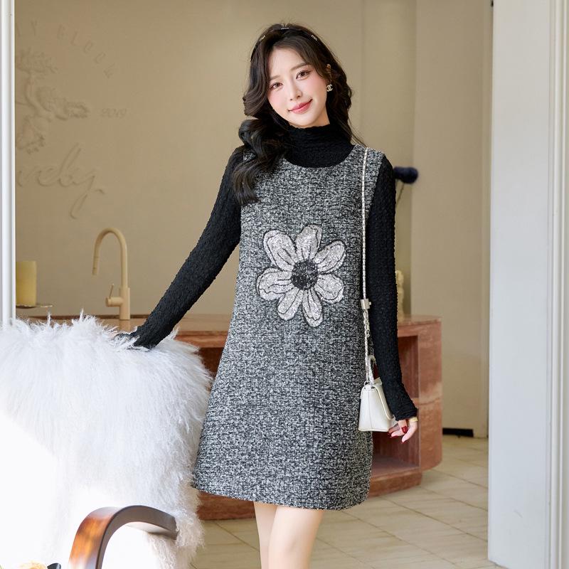 

2025 Spring Women s Slimming Fashion Vest Dress Two-Piece Set YJ8511 M (90-110 jin)