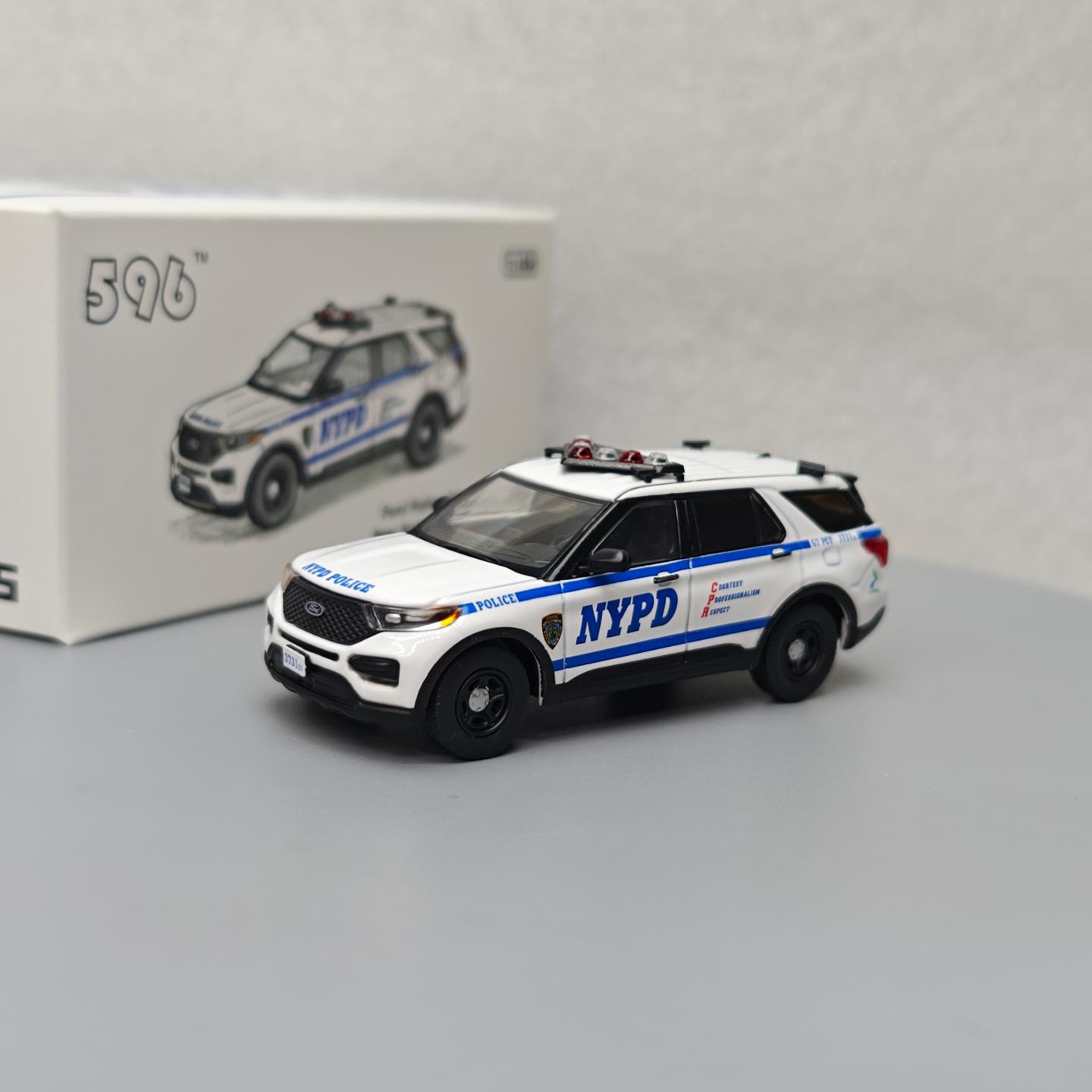 1:64 Explorer Intercepts Utility Police Car - New York Police Simulation Alloy Mini Car Model Collection Gift Toy