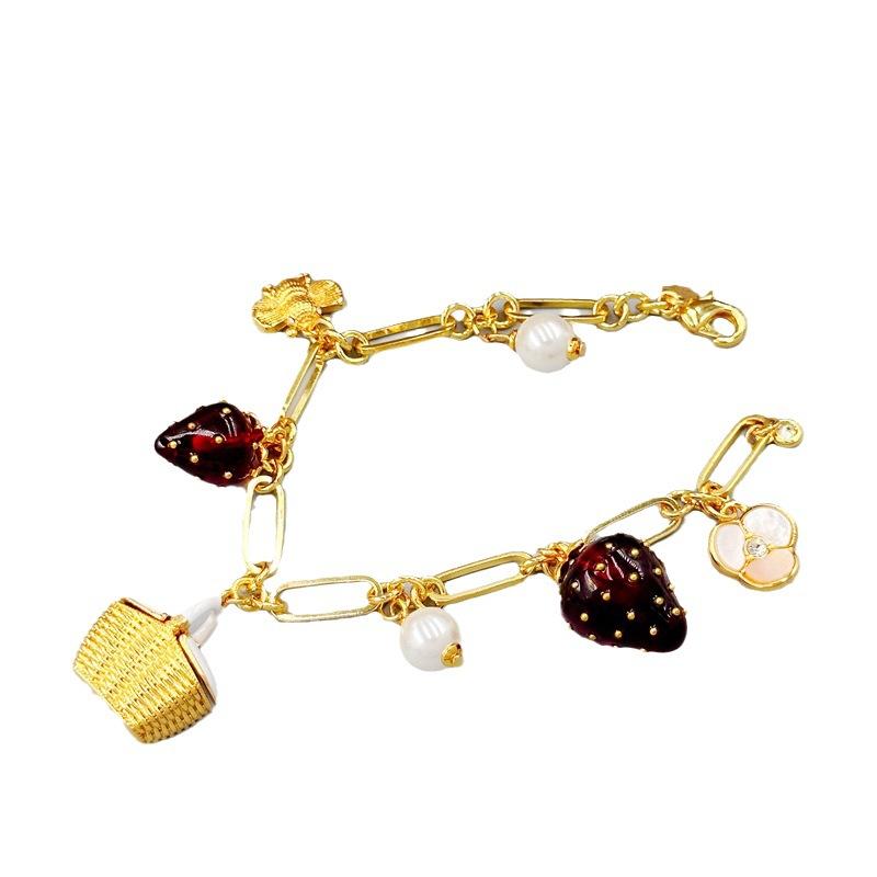 High Sense Fashion Commuter Bracelet K Pastoral Plant Strawberry Basket Bee Zircon Clover Bracelet