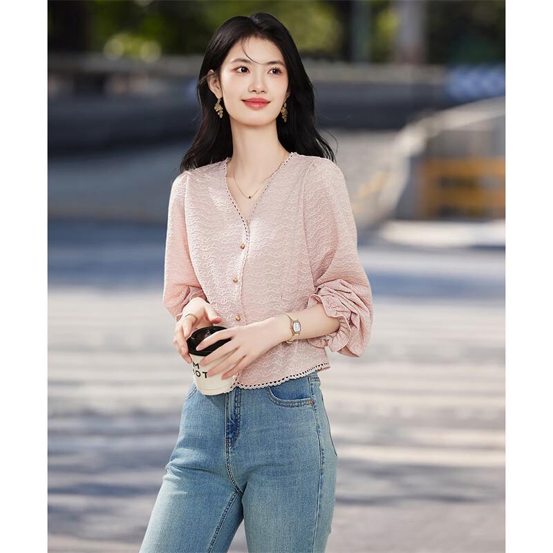 Shangjing Sweet Petite Lace V-Neck Shirt
