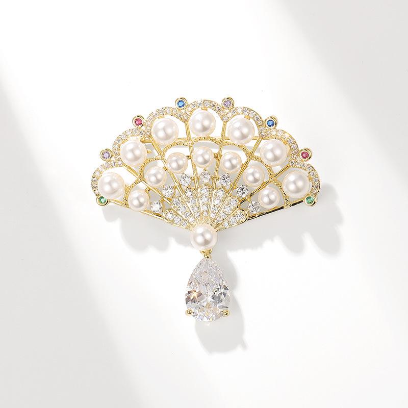 Bo Xin Yun Luxury Freshwater Pearl  Zircon Teardrop Brooch
