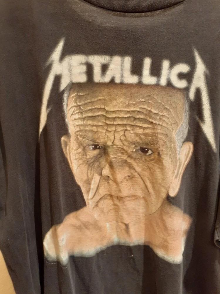 

Metallica 1991-92 Tour Reprint Vintage Style Rock Band Tee Unisex T-Shirt S