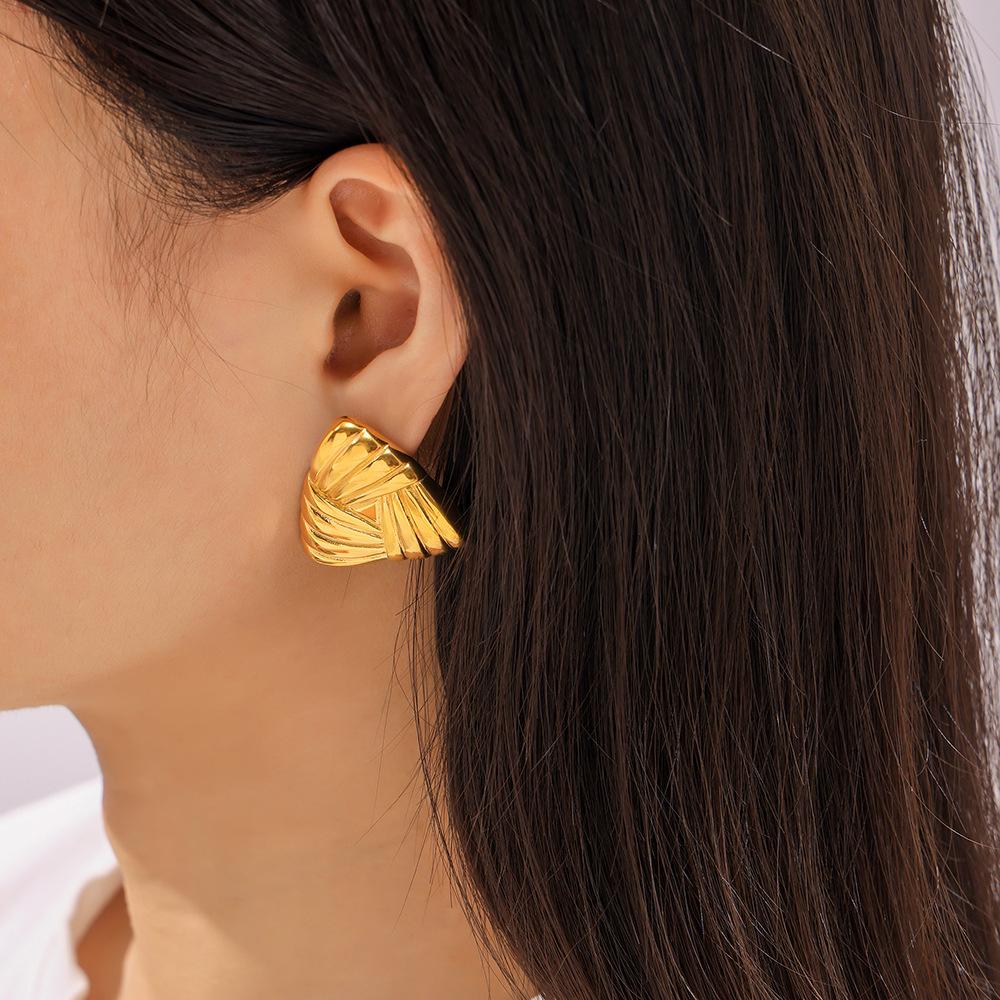 CARLIDANA Hot Selling Stainless Steel Jewelry Fashion Gold Plated Earrings Stripe Wrapped Triangular Square Earrings Women