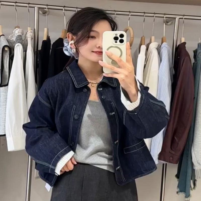 

Джинсовая куртка в корейском стиле с полосатыми манжетами и лацканами для женщин - Универсальный дизайн для миниатюрных фигур, весна 2025 Large темно-синий