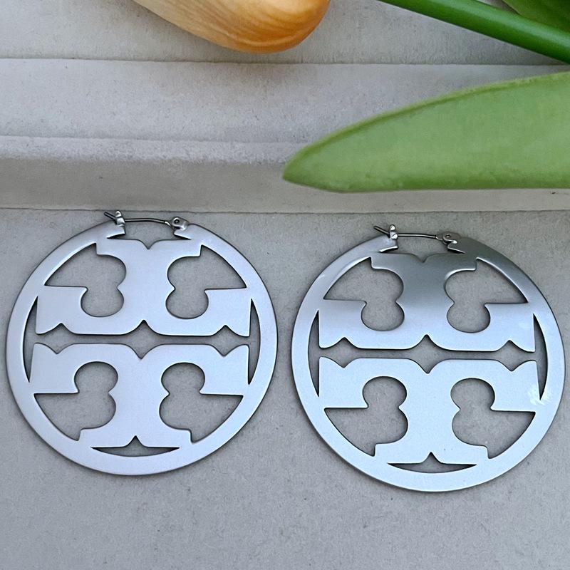 Elegant Retro Two-Tone Matte Stud Earrings: Exquisite, Trendy & Unique