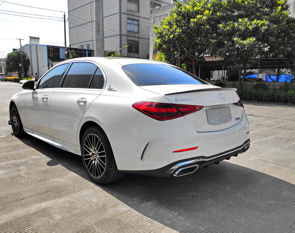 Mercedes-Benz Klasa C W206 2022 Zestaw Splittera Przedniego i Spoilera Tylnego Brabus - Montaż Bezinwazyjny