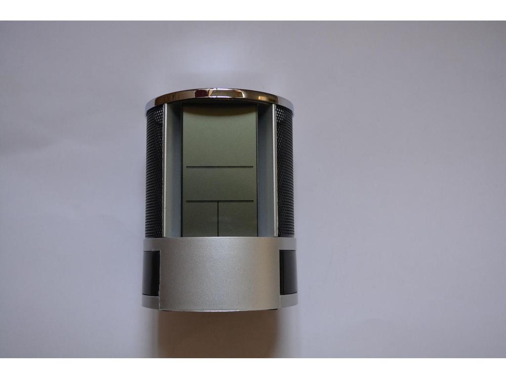 Multifunctional Metal Mesh Perpetual Calendar Pen Holder with Desktop Temperature Clock