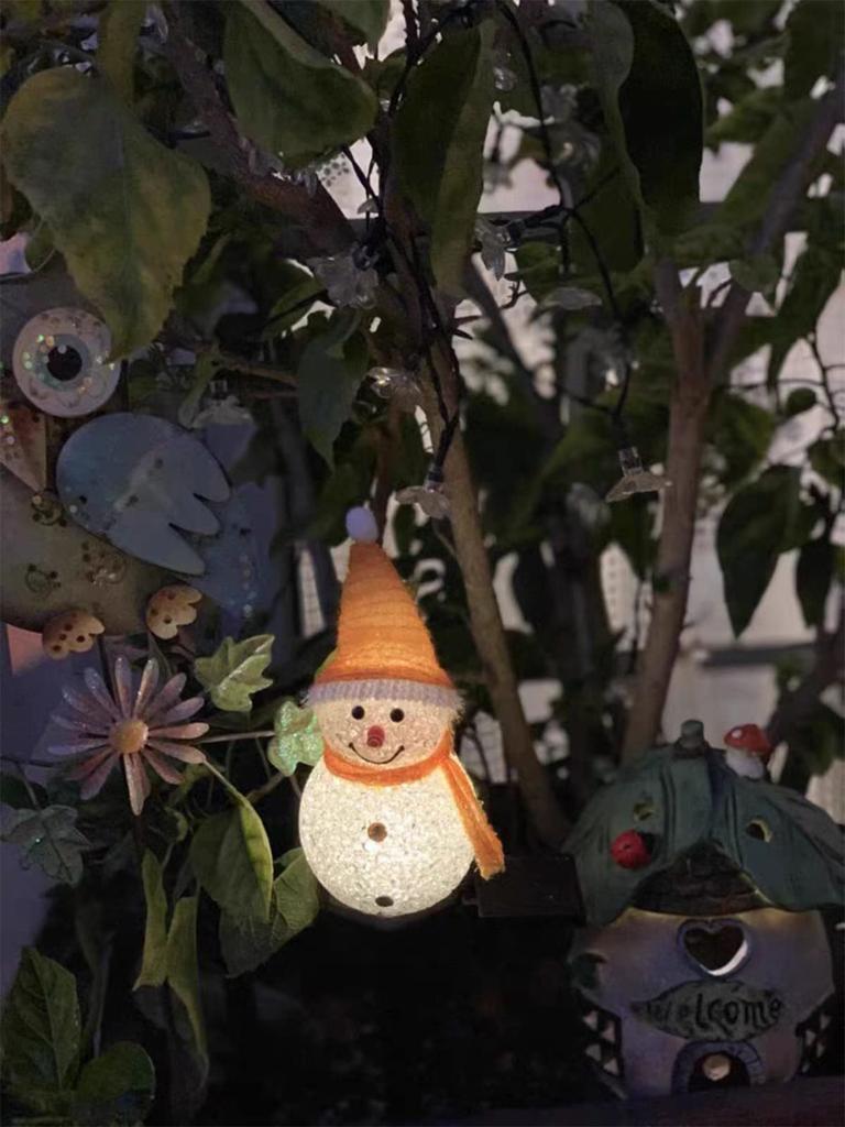 Lanito Christmas Snowman Solar Garden Figurine 2 Pieces LED Garden Christmas Decoration Recessed Automatic Night Garden Christmas Ornaments Lights,