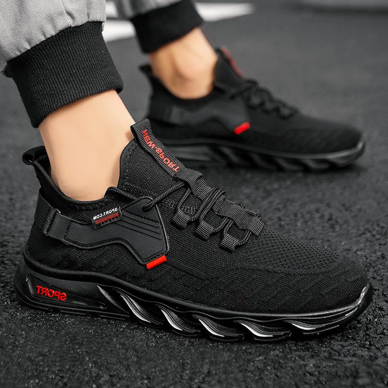 Trend fashion casual breathable fly-woven sports men's shoes 2025 summer light breathable men's trendy shoes 2025