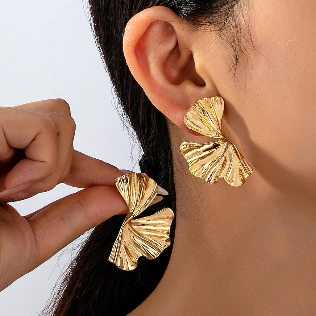 European & American Style Ginkgo Leaf Stud Earrings: Elegant & Fashionable Design for Women