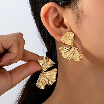 Europäischer & Amerikanischer Stil Ginkgoblatt Ohrstecker: Elegantes und modisches Design für Frauen