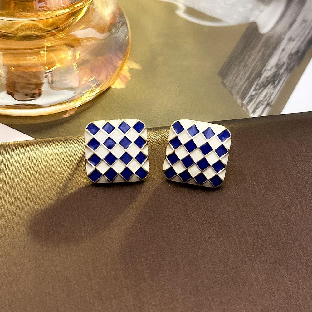 Silver Needle Korean Version Elegant Black and White Plaid Earrings