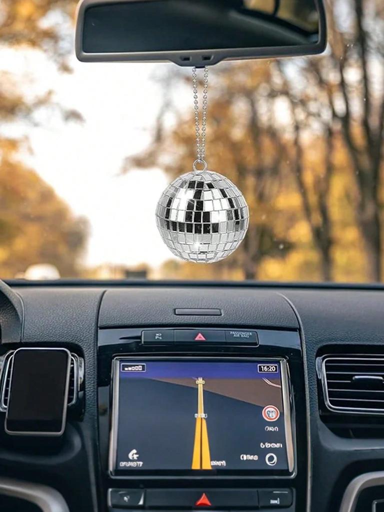 Zrcadlová koule na auto, Lesklá reflexní zrcadlová koule, Kovový řetízek, Třpytivá závěsná dekorace do interiéru auta, 360° odraz světla