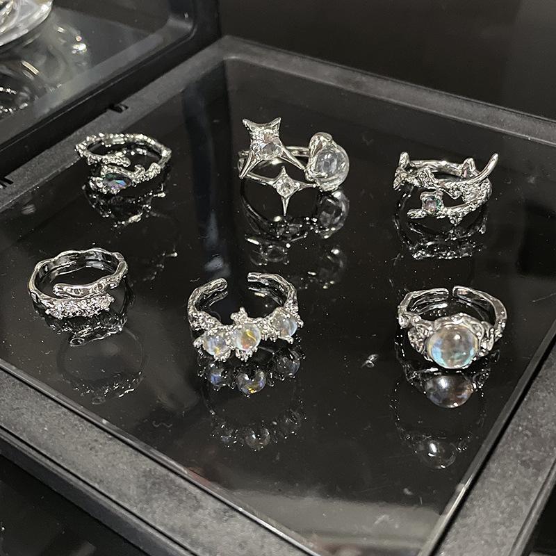Nische Französisch Unregelmäßiger Hoher Sinn Kalter Wind Gefalteter Mondstein Offener Ring Damen Edelstein Zeigefingerring