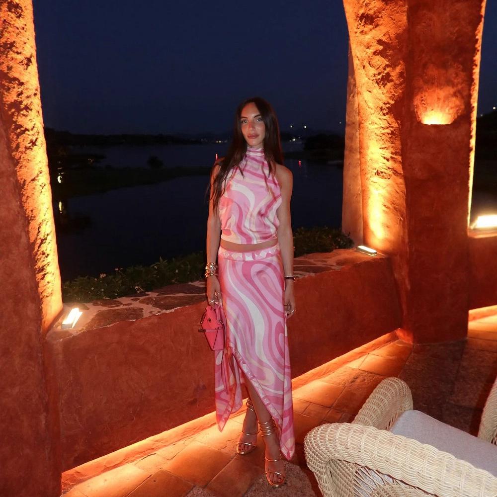 

2025 новый летний сексуальный топ-халтер из атласа с позиционной печатью, юбка с неровным краем, комплект из двух предметов L розовый