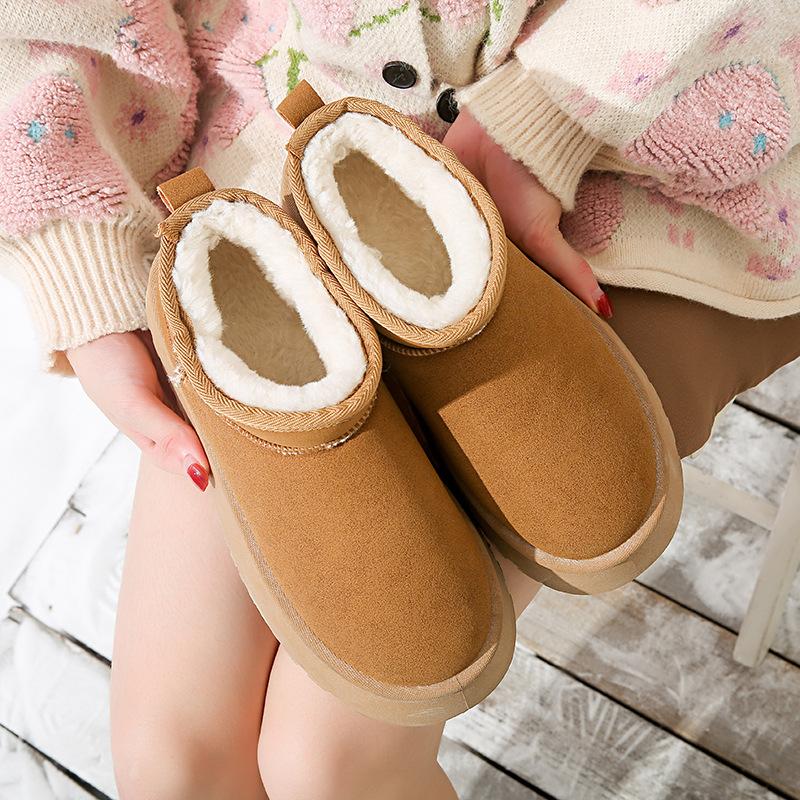 Sponge Cake Thick Sole Snow Winter New Waterproof Short Tube Height Increasing Cotton Shoes with Warm and Fluffy Bread Shoes