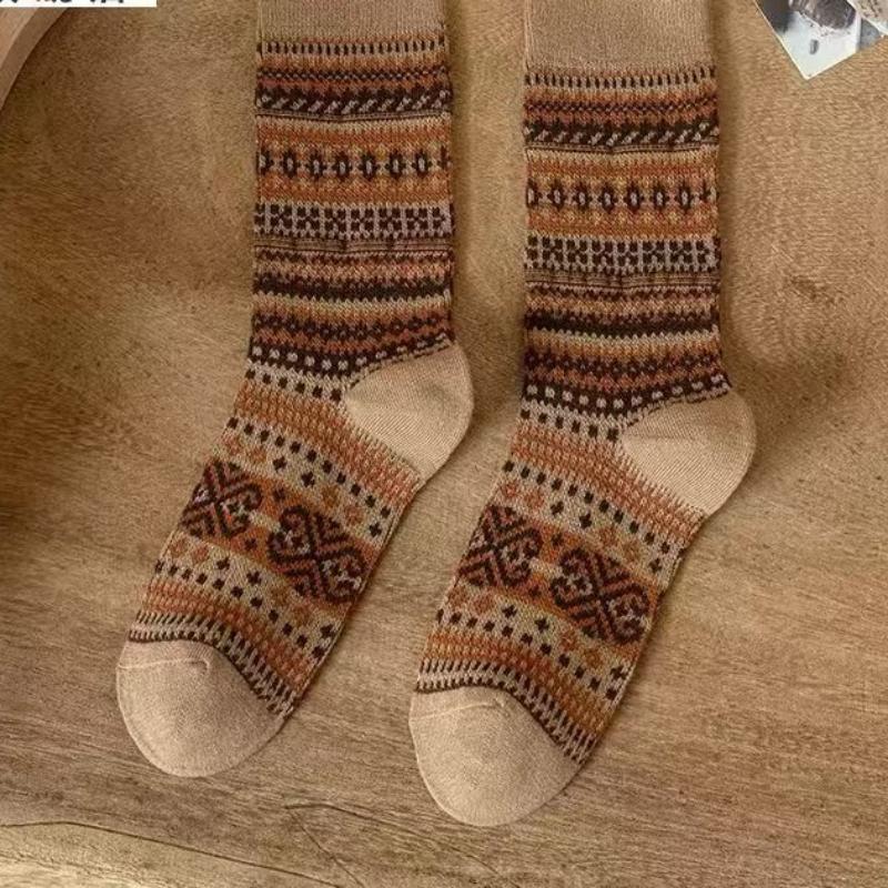 

Зимние Удобные Винтажные Повседневные Носки Вязаные Носки до Середины Икры для Женщин 1 Pair света кофе